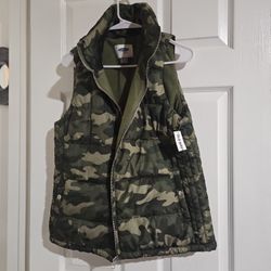 Camo Puffer Vest