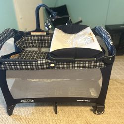 Graco Pack N’ Play With Changing Table