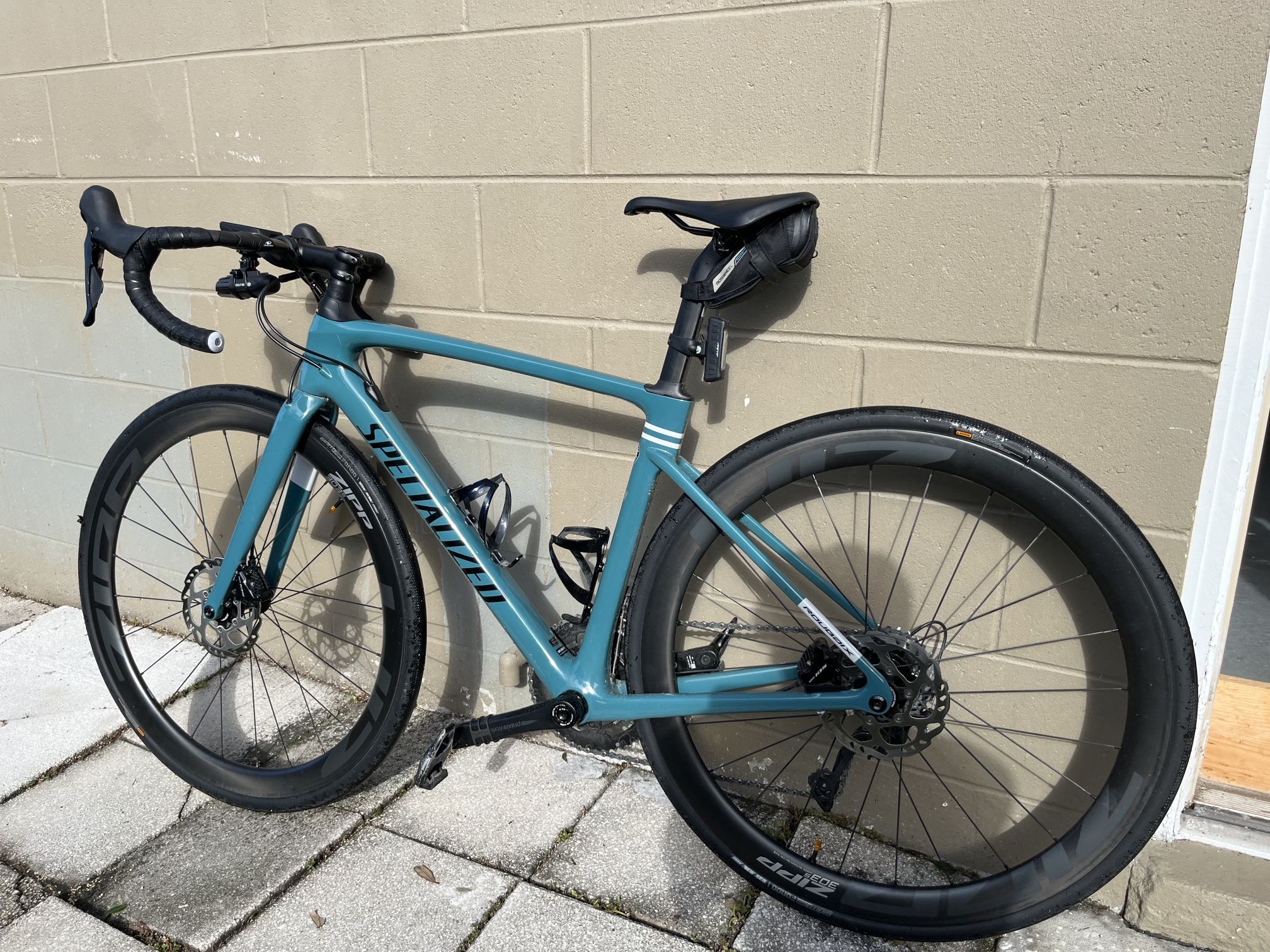 Specialized Roubaix Sport  