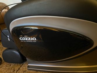Cozzia High Tech Massage Chair