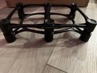 Isoacoustics Aperta 300 Speaker Isolation Stand