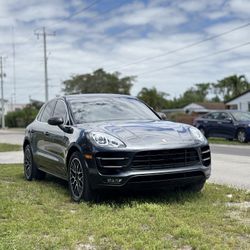2017 PORSCHE MACAN TURBO