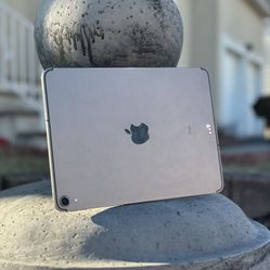 Apple iPad Pro (11-inch, Wi-Fi + Cellular, 64GB) - Space Gray (1st Generation)