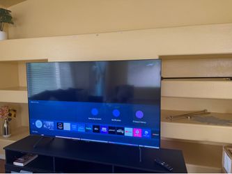 TV set bundle !65” Samsung smart TV with IKEA console