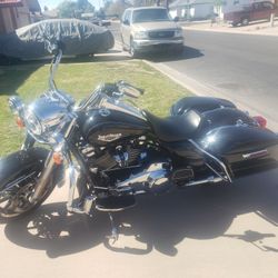 2017 Harley Davidson Road King