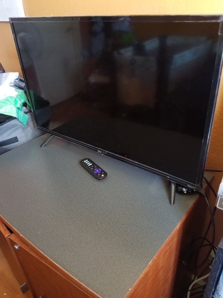 32" roku smart tv