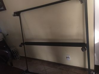 Queen frame