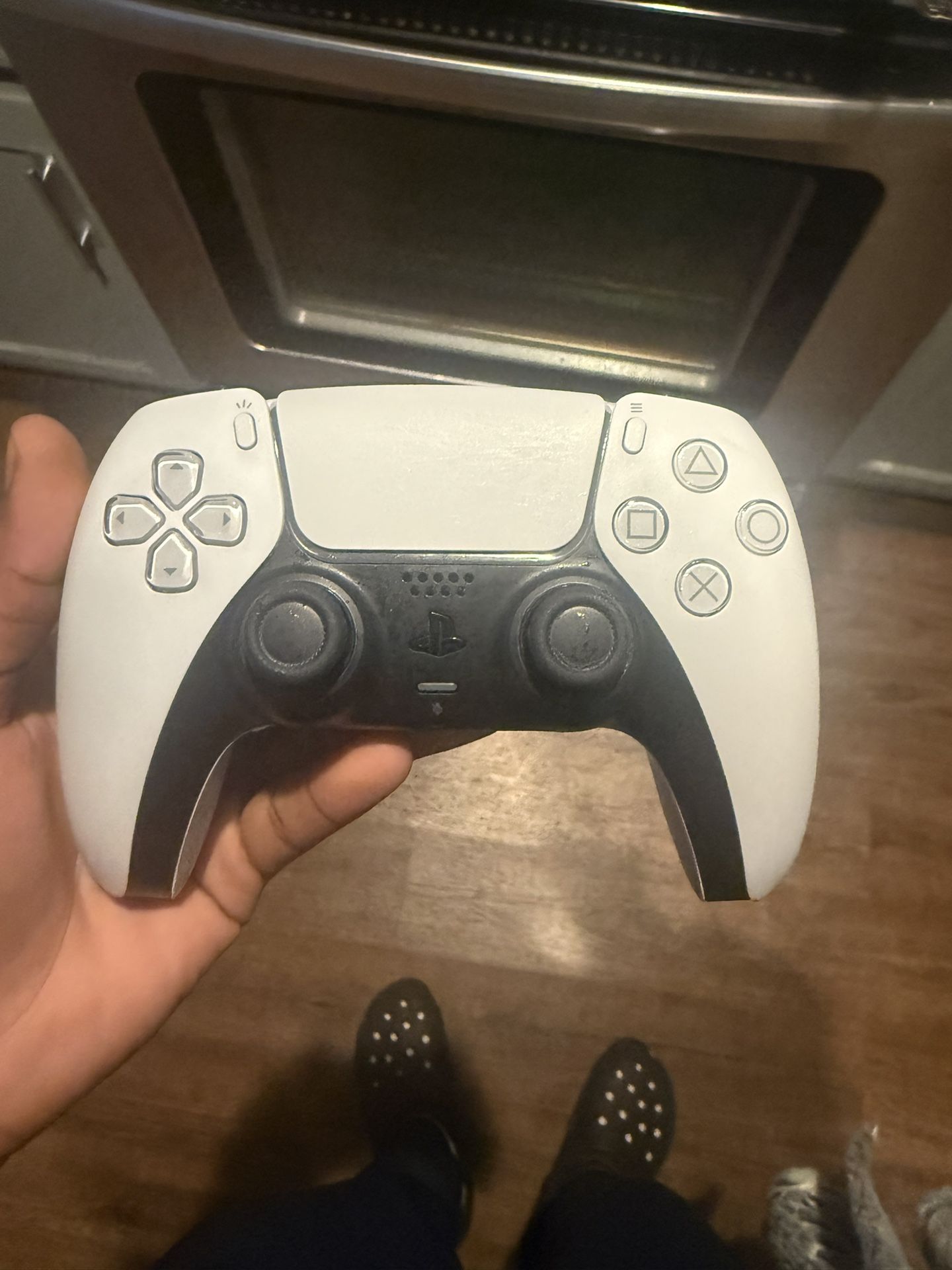 White Ps5 Controller
