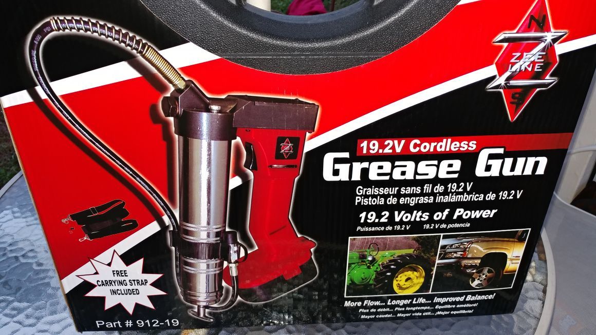 Zee line 19.2 volt grease gun