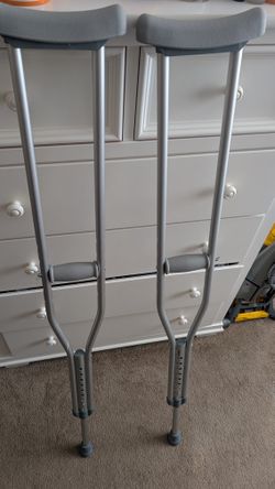 Adjustable Aluminum Crutches | Adult Size | Excellent Condition