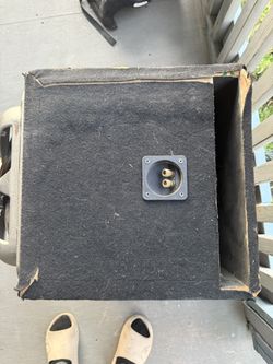 15 inch sub box ONLY THE SPEAKER IS BLOWN OUT