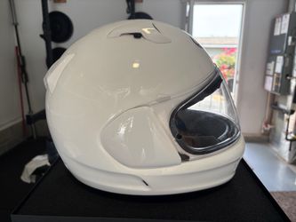 Arai Defiant-X helmet - Medium