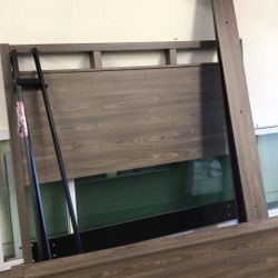Complete queen size bed very good condition like new