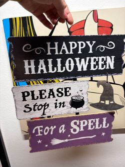 Happy Halloween Hanging Sign