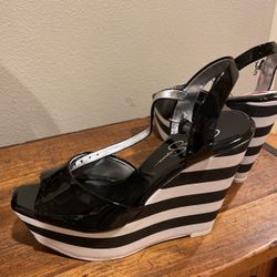Jessuca Simpson Wedges. 6. Brand New