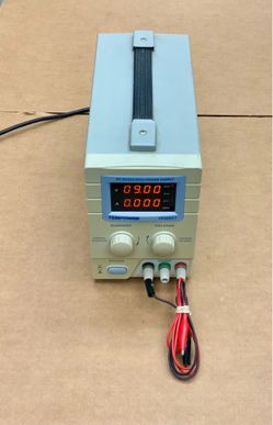 Tekpower TP3005T DC regulated power supply voltage current linear variable bench electronics lab work breadboard testing circuits charging batteries r