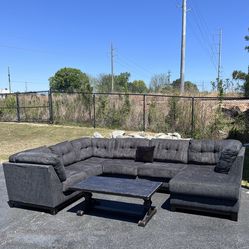 Free delivery 🚚 Dark Gray Sectional Couch