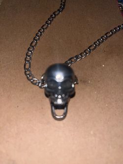 Stainless steel skull necklace
