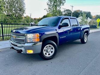 Chevrolet Silverado Crew Cab Pickup Truck