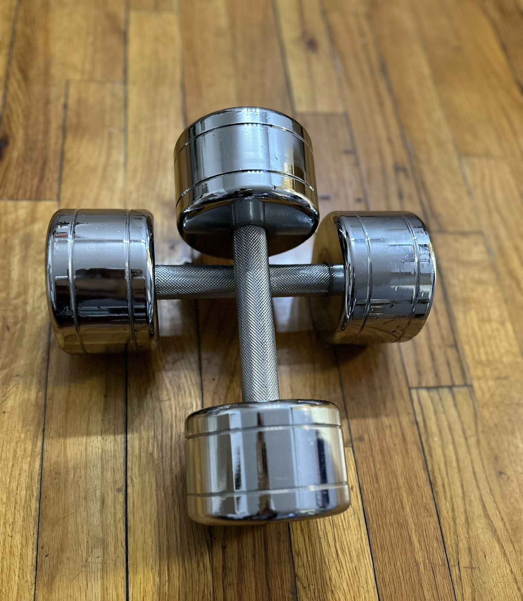 Set Of Dumbbells 20 Lbs Each