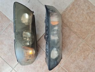 2005 Chevrolet Impala Headlights