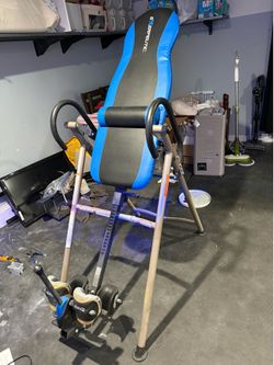 Inversion table