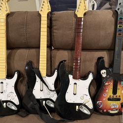 Lot of 4 Guitar Hero / Rock Band Wireless Guitar Controllers Fender Stratocaster Untested