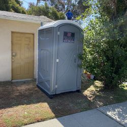 Porta Potties 