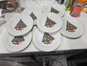 Set of 7 Sea Gull Fine China Jian Shiang Christmas Tree Salad Plates - Gold Trim