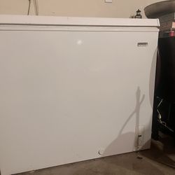 IDYLIS Freezer 37 inch width, 21 inch length, 33.5 inch height