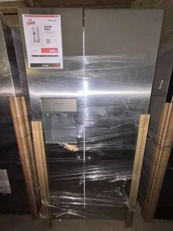Frigidaire FRSS2323AS Refrigerator