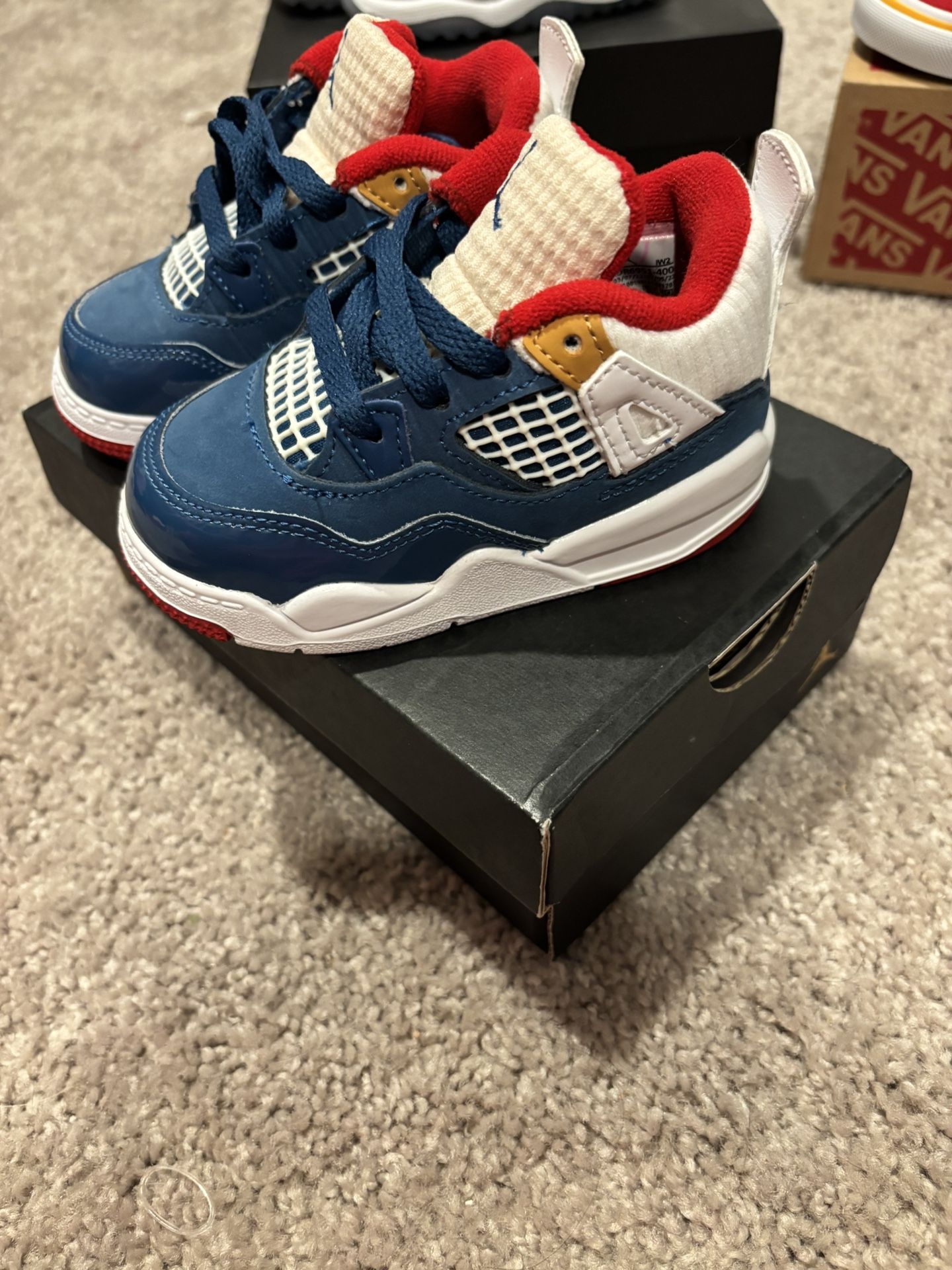 Jordan 4 Retro
