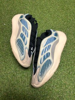 Yeezy 700