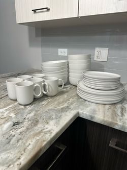 Dinnerware set for 6 (30 pieces total)
