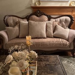 3 Set Sofas And Tables 