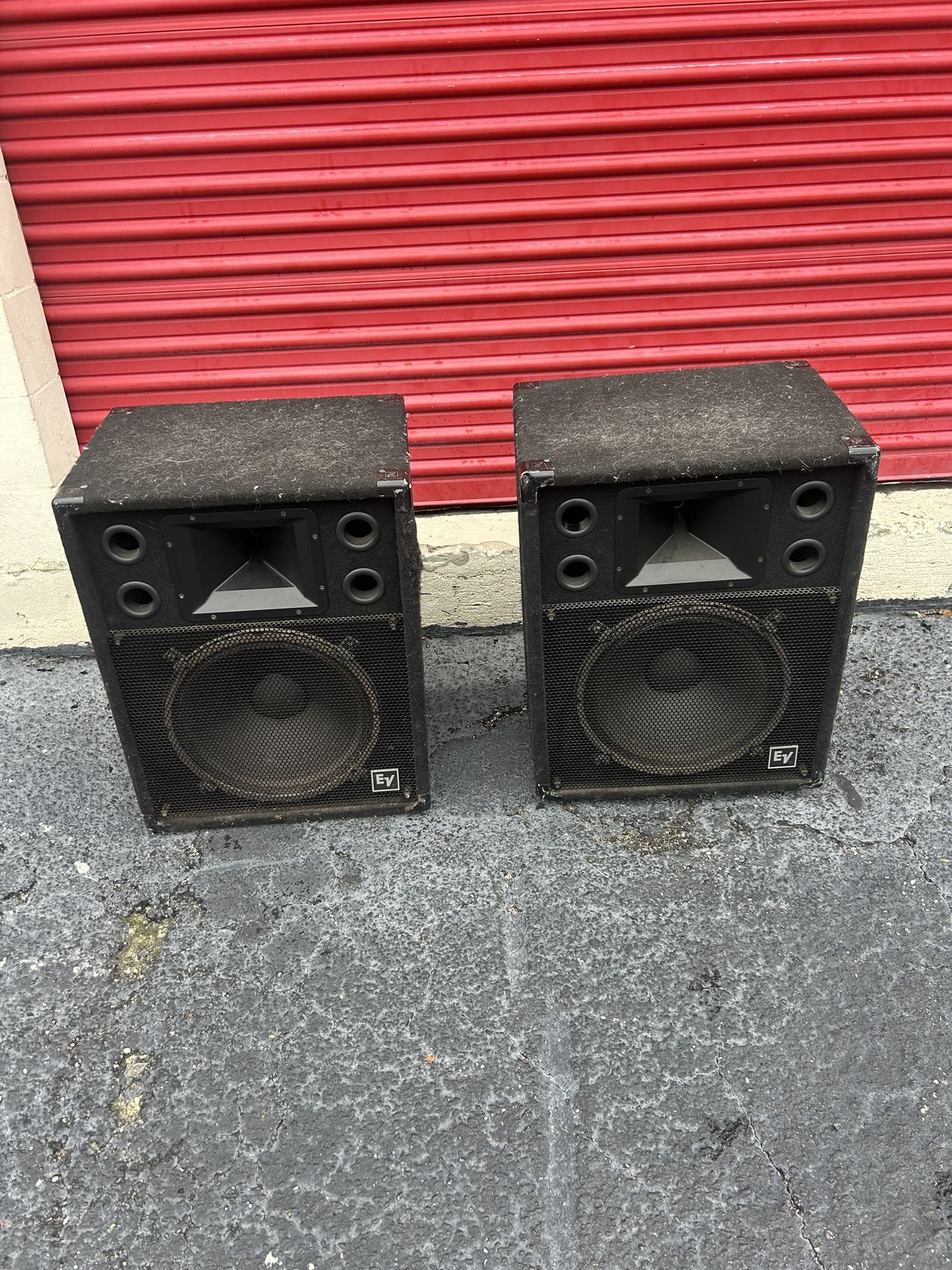 Ev A-152 Speakers