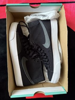 Nike SB Blazer 8 men / 9.5 women 