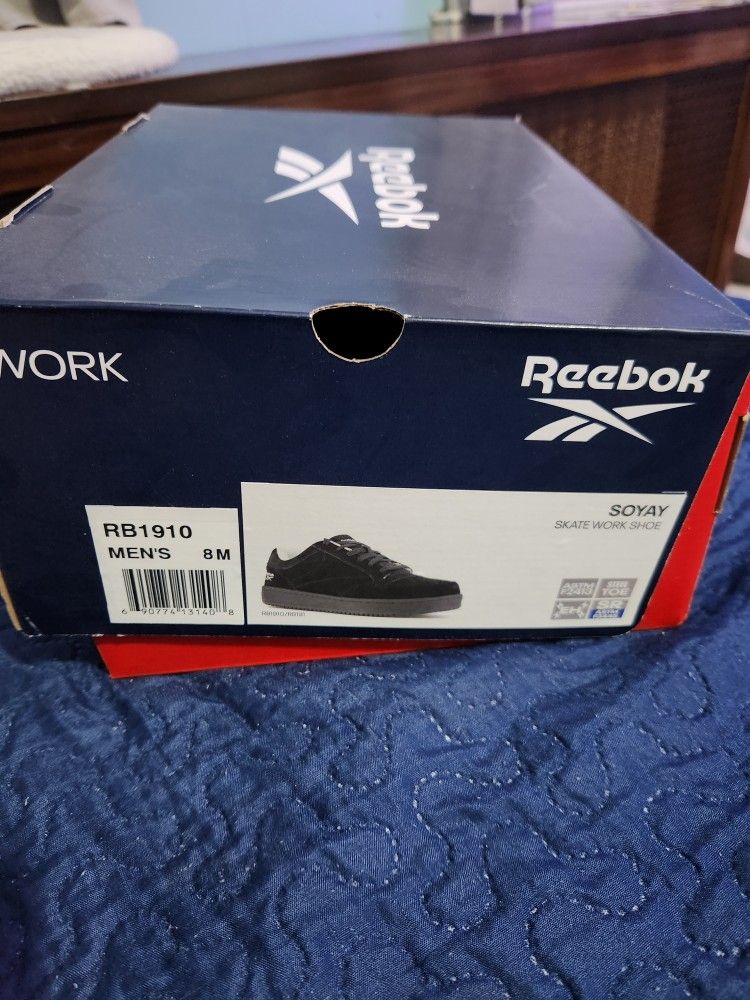 Reebok Size 8m