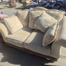 2 Couches $50