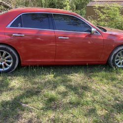 2013 Chrysler 300 Runs Great Parts Car 