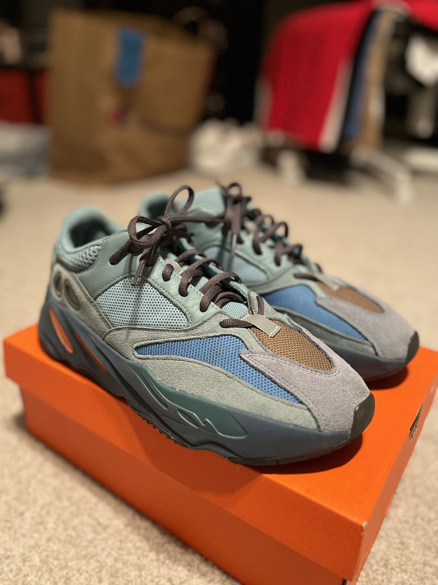 Yeezy 700 Faded Azure Size 10.5