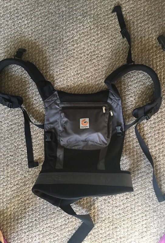 Ergo baby carrier