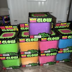 NeeDoh Glow Cube