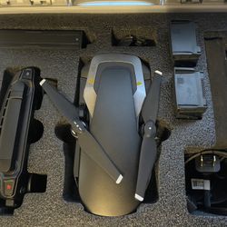 DJI Mavic Air Quadcopter with Remote Controller - Onyx Black 