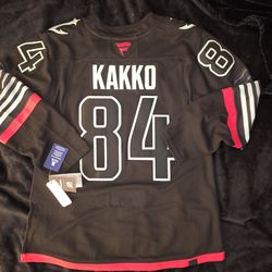 Mens size 50 kakko kraken jersey stiched