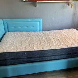 Cama Twin / Sin Colchón      Bed Twin 