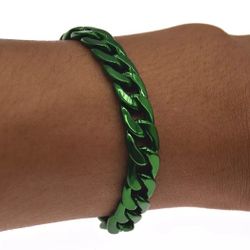 8mm X 23cm Green Bracelet 