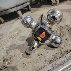 Tri-ball Hitch With Tow Hook