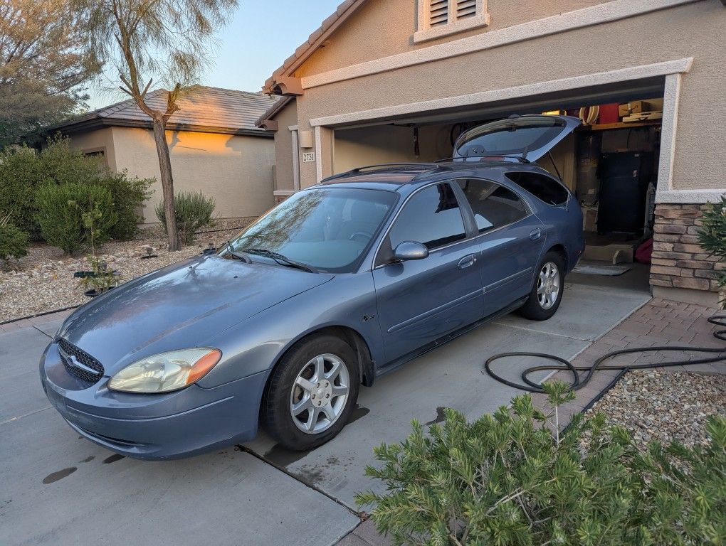 2000 Ford Taurus