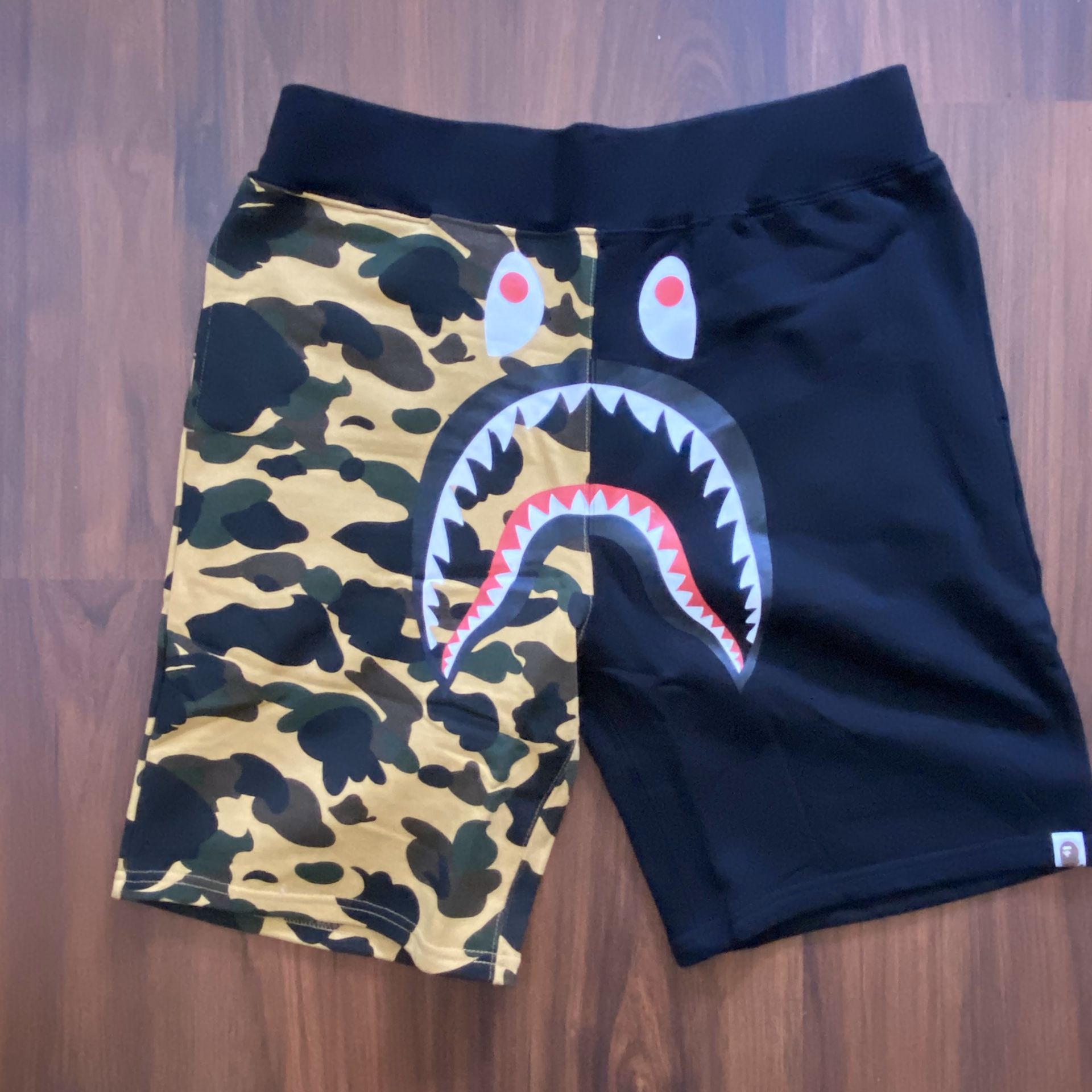 Bape split 1st camo shark shorts size XL